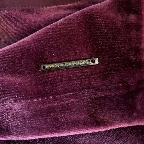 La Vie En Rose Lounge Shirt - Picture 8 of 9